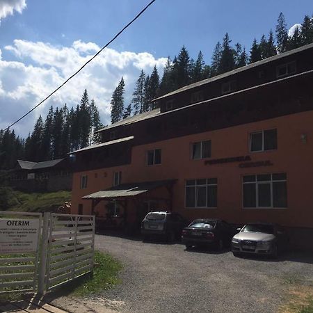 Pensiunea Cerbul Lacu Rosu Exterior foto